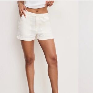 NWT Good American Lite Linen shorts White cloud 4/27